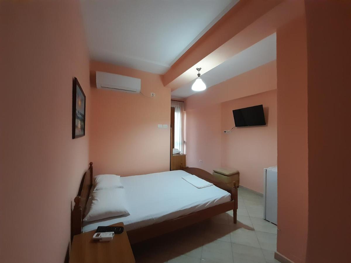 Hotel Rossi Vlorë Eksteriør billede